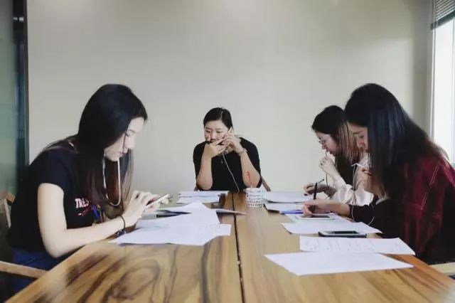 东元快问 | 客服妹纸正在疯狂打call，幸运电话你接到了吗？